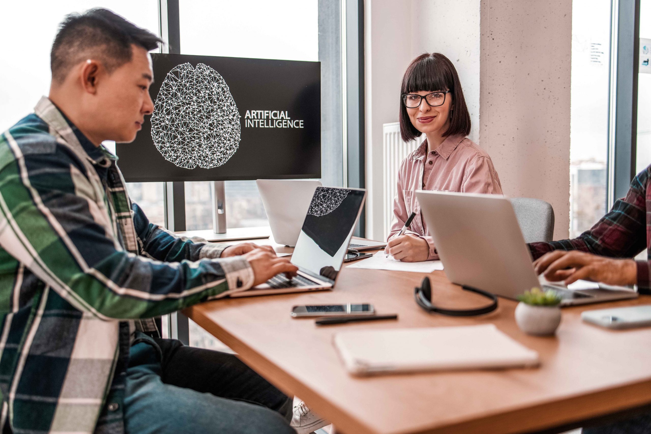 Künstliche Intelligenz im Arbeitsmarkt – Wandel statt Wegfall